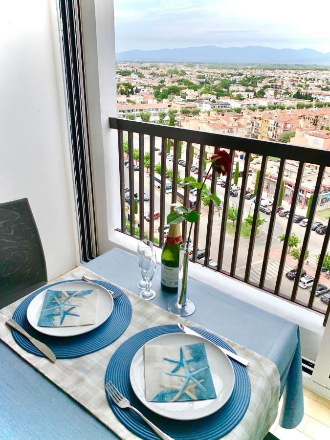 Bay View Empuriabrava Apartment Екстериор снимка